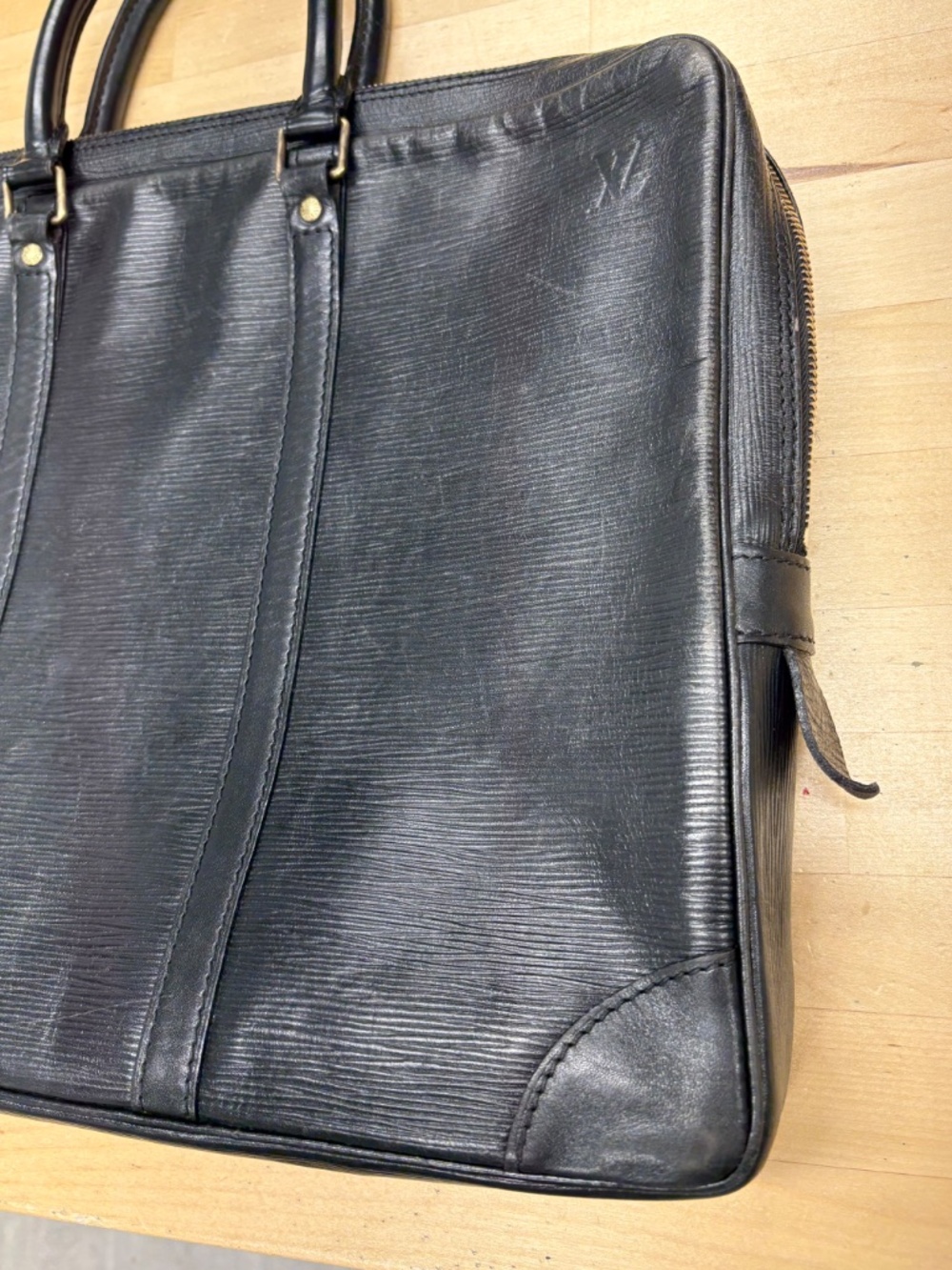 Vintage 1980’s Louis Vuitton Briefcase Epi Leather Black - Picture 5 of 15